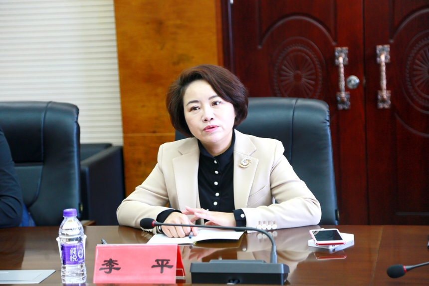 长沙市政协副主席,体育局长李平一行来我校调研