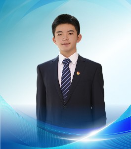 学生团委会副书记 高2415班谭逸轩