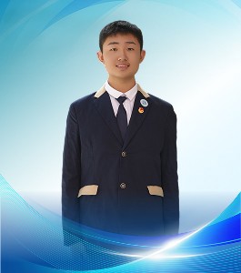 学生会主席 高2424班李嘉涛