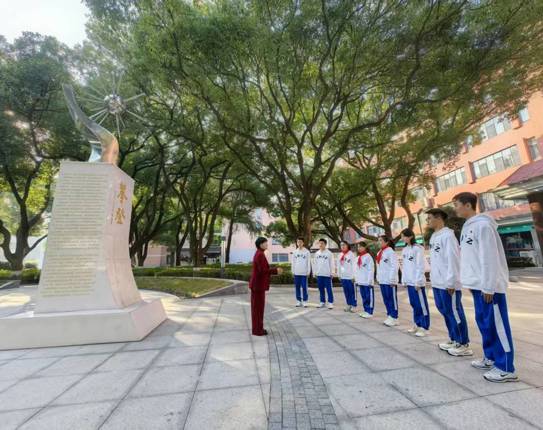 我校微党课《我们的样子》荣获湖南省二等奖