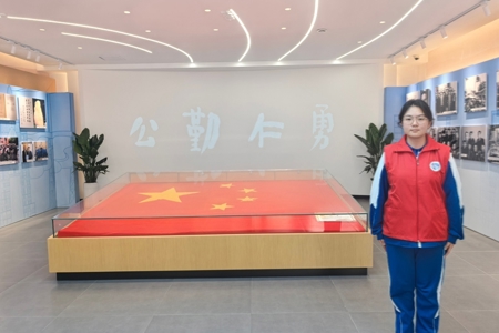传承院士精神，厚植家国情怀——学生参观校史馆院士主题展览