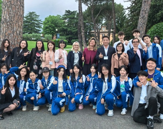 苏建祥校长率师生团赴友好校意大利罗马玛丽蒙特国际学校访问交流