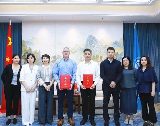 我校与美国缅因州桑顿中学缔结友好学校