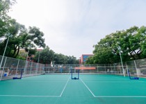 学校羽毛球、乒乓球、篮球场