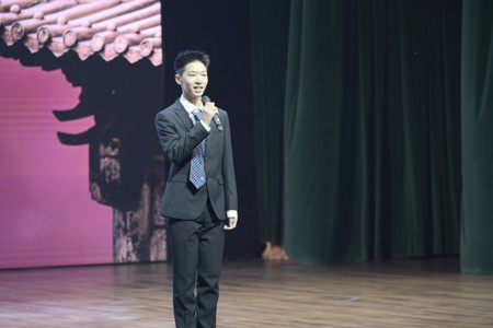 学校举行2025年“我的韶山行”红色研学活动演讲比赛（决赛）暨总结表彰大会