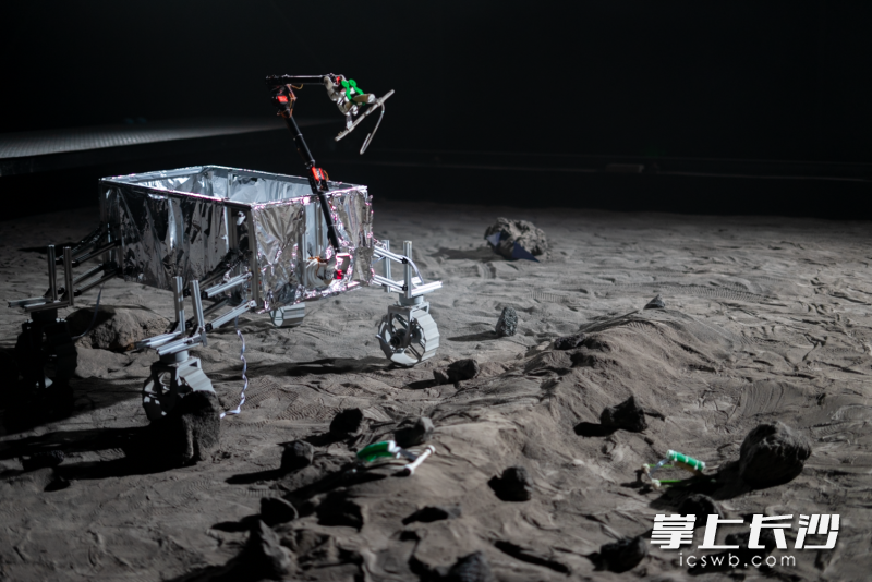模拟月面上的探测。